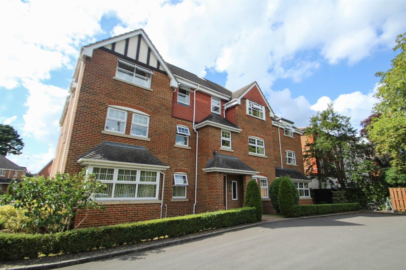 Blenheim Place, Park Road